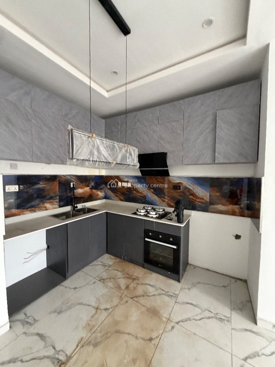 Spacious 2bedroom Flat, Ologolo, Lekki, Lagos, Flat / Apartment for Rent