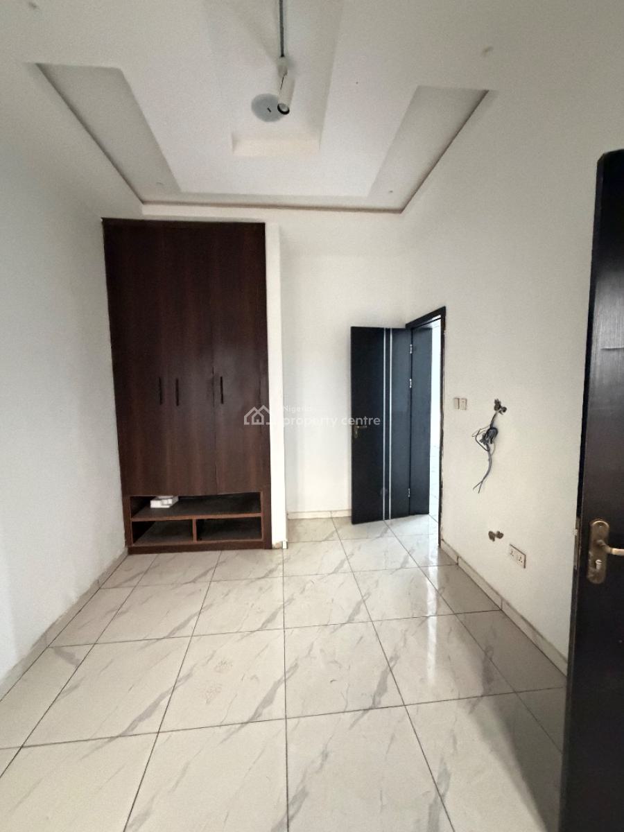 Spacious 2bedroom Flat, Ologolo, Lekki, Lagos, Flat / Apartment for Rent
