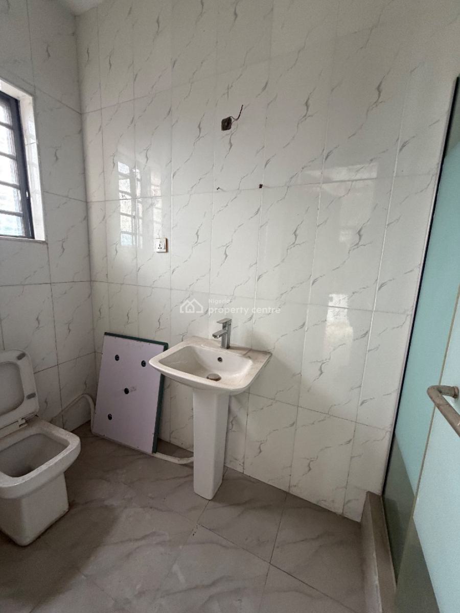 Spacious 2bedroom Flat, Ologolo, Lekki, Lagos, Flat / Apartment for Rent
