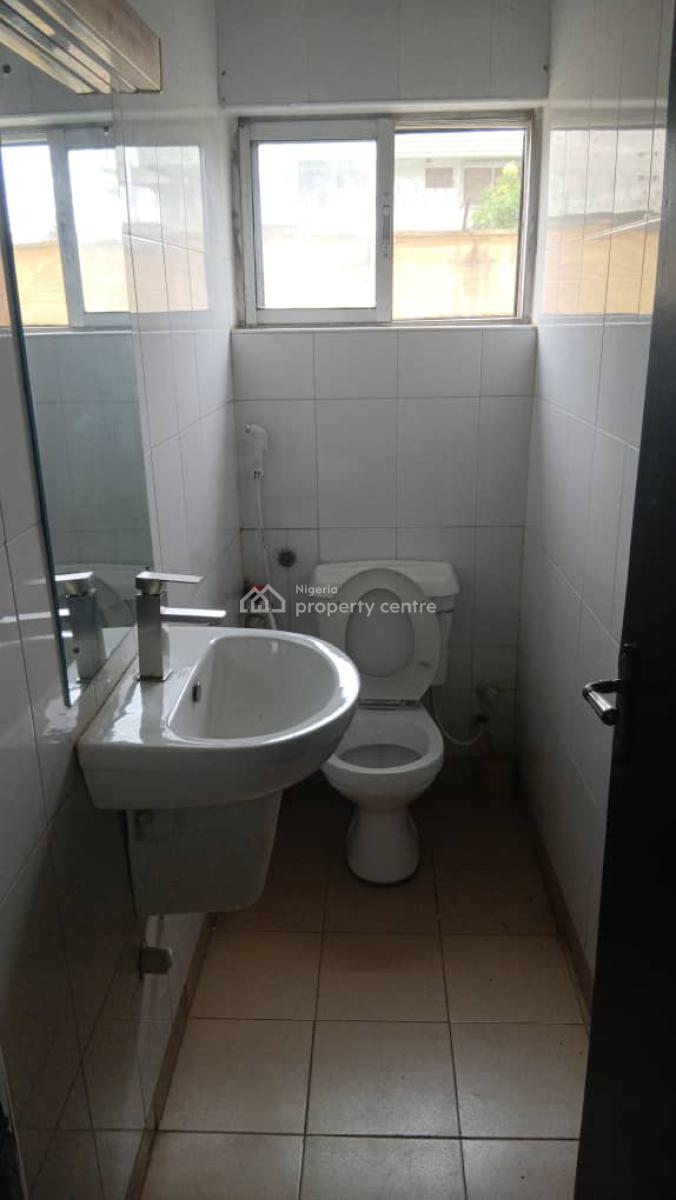 Newly Renovated 3 Bedroom Flat with Bq, Adeniyi Jones Ikeja, Adeniyi Jones, Ikeja, Lagos, Flat / Apartment for Rent