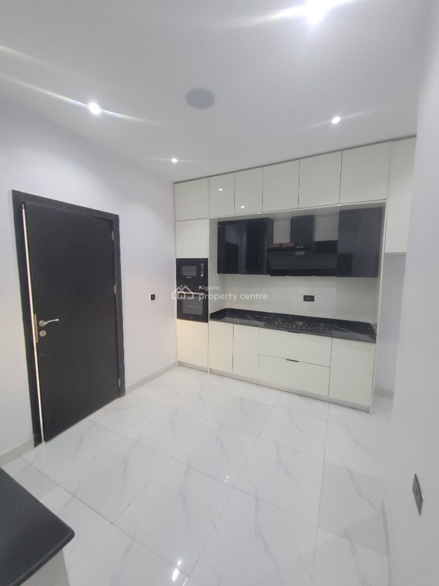 Brand New 3 Bedroom Flat, Lekki Phase 1, Lekki, Lagos, Flat / Apartment for Rent