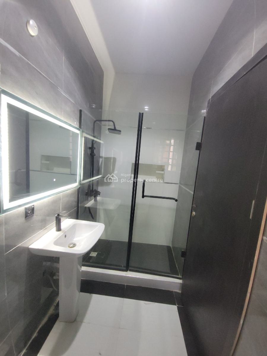 Brand New 3 Bedroom Flat, Lekki Phase 1, Lekki, Lagos, Flat / Apartment for Rent
