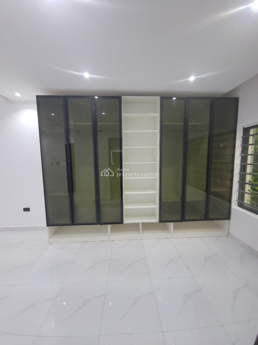 Brand New 3 Bedroom Flat, Lekki Phase 1, Lekki, Lagos, Flat / Apartment for Rent