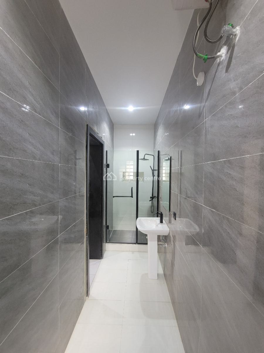 Brand New 3 Bedroom Flat, Lekki Phase 1, Lekki, Lagos, Flat / Apartment for Rent
