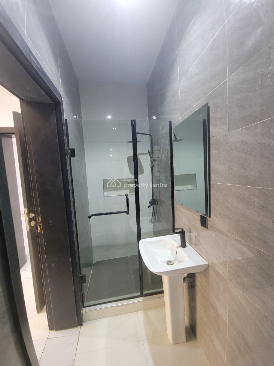 Brand New 3 Bedroom Flat, Lekki Phase 1, Lekki, Lagos, Flat / Apartment for Rent