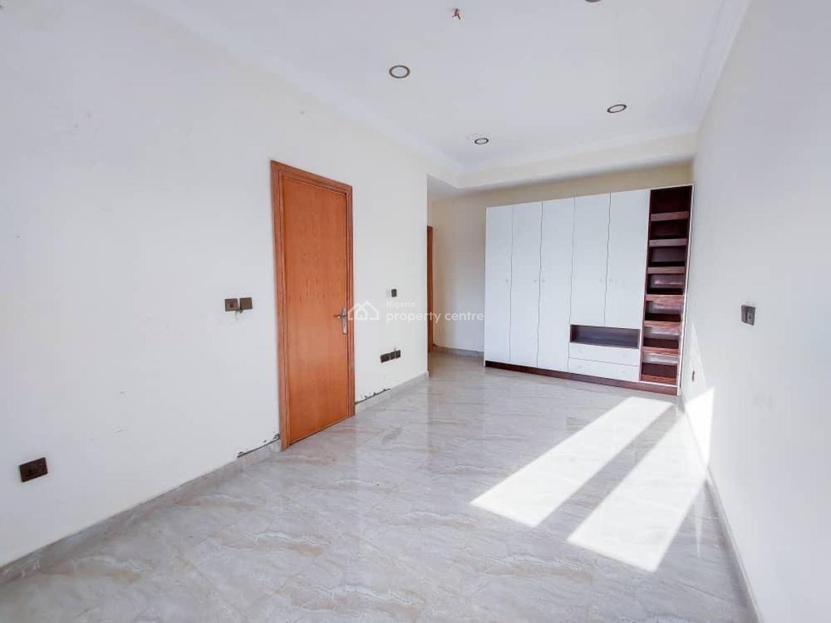 Luxury 4-bedroom Terrace with 1 Room  with Excellent Facility, Phase 1, Lekki, Lagos, Terraced Duplex for Rent