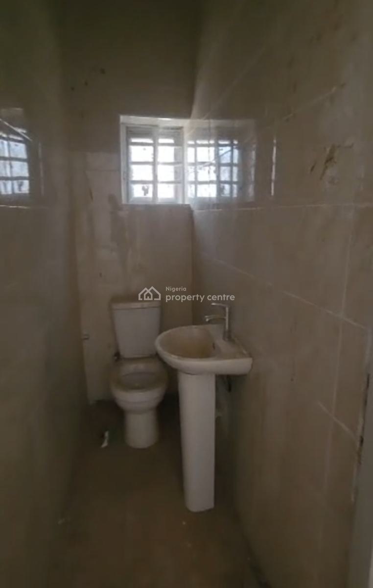 Newly Built 2 Bedroom Flat, Area One Axis, Area 1, Garki, Abuja, Flat / Apartment for Rent