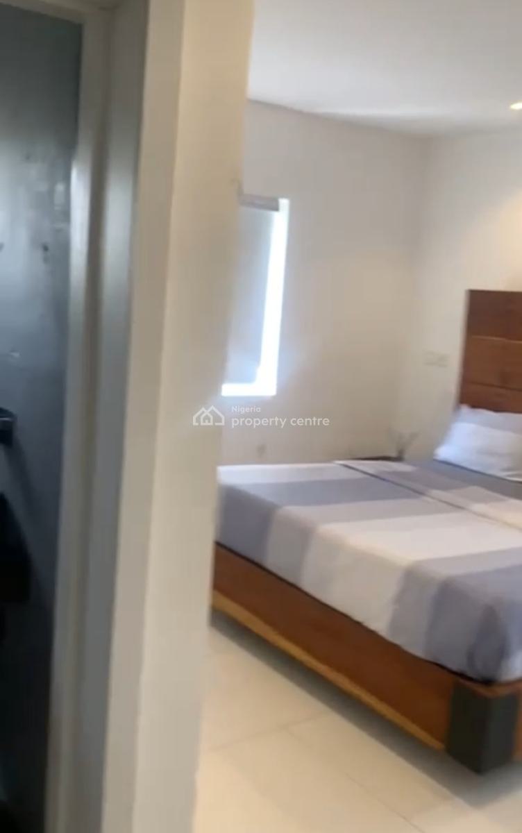 4 Bed Rooms Penthouse  2 Sitting Rooms P, Primewater Gardens 2 Estate Lekki 1, Ikate, Lekki, Lagos, Flat / Apartment for Sale