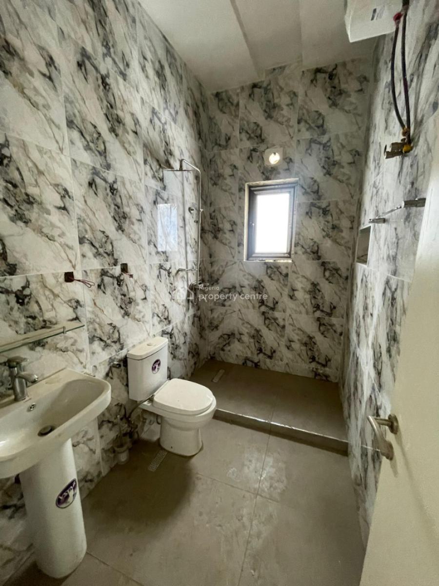 New Listing -- 6-bedroom Fully Detached Duplex, Guzape District, Abuja, Detached Duplex for Sale