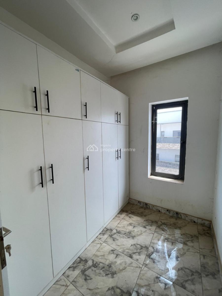 New Listing -- 6-bedroom Fully Detached Duplex, Guzape District, Abuja, Detached Duplex for Sale