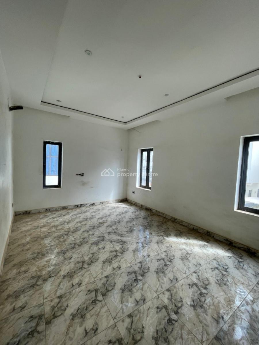 New Listing -- 6-bedroom Fully Detached Duplex, Guzape District, Abuja, Detached Duplex for Sale