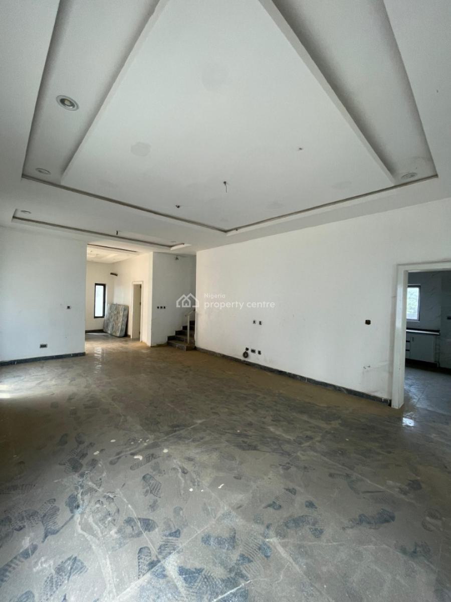 New Listing -- 6-bedroom Fully Detached Duplex, Guzape District, Abuja, Detached Duplex for Sale