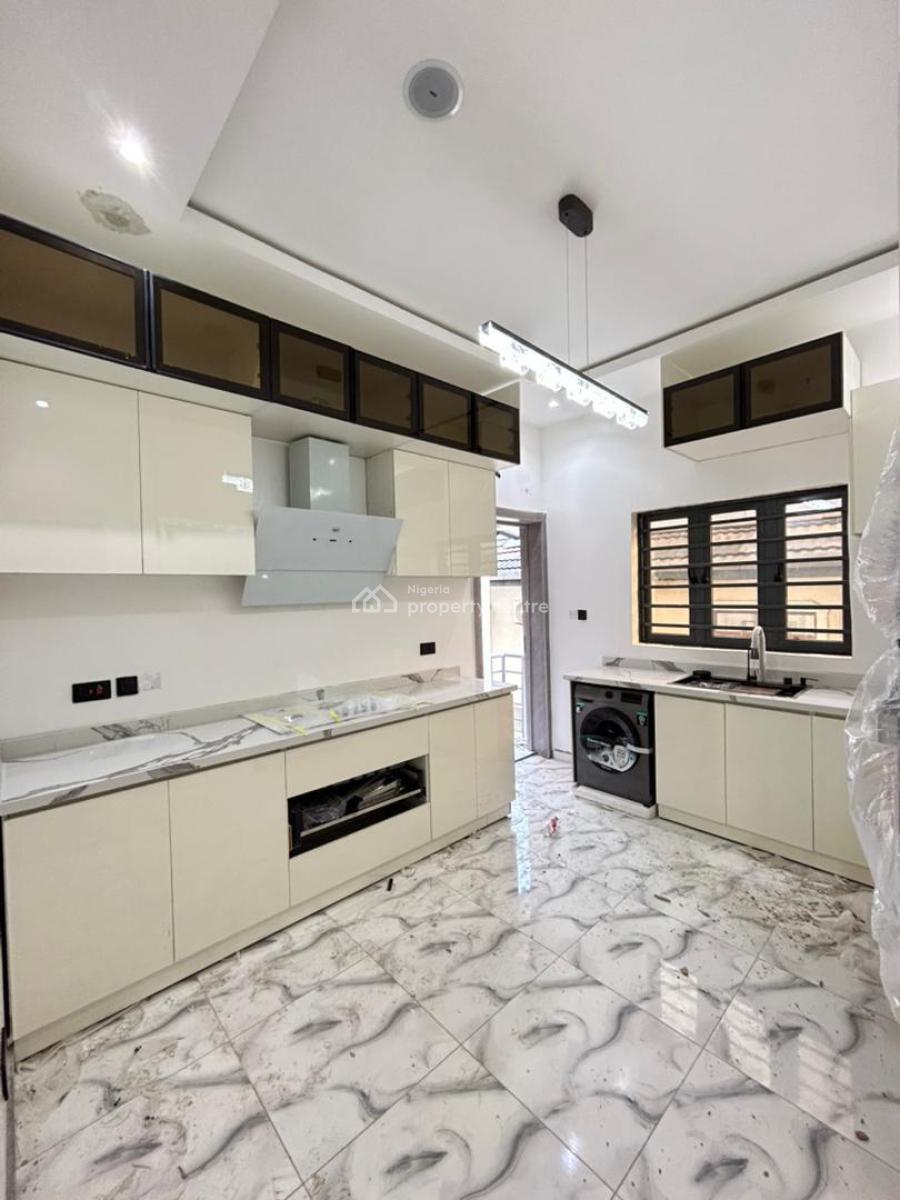 4 Bedroom Terrace Duplex with Self Compound, Lekki Phase 1, Lekki, Lagos, Terraced Duplex for Sale