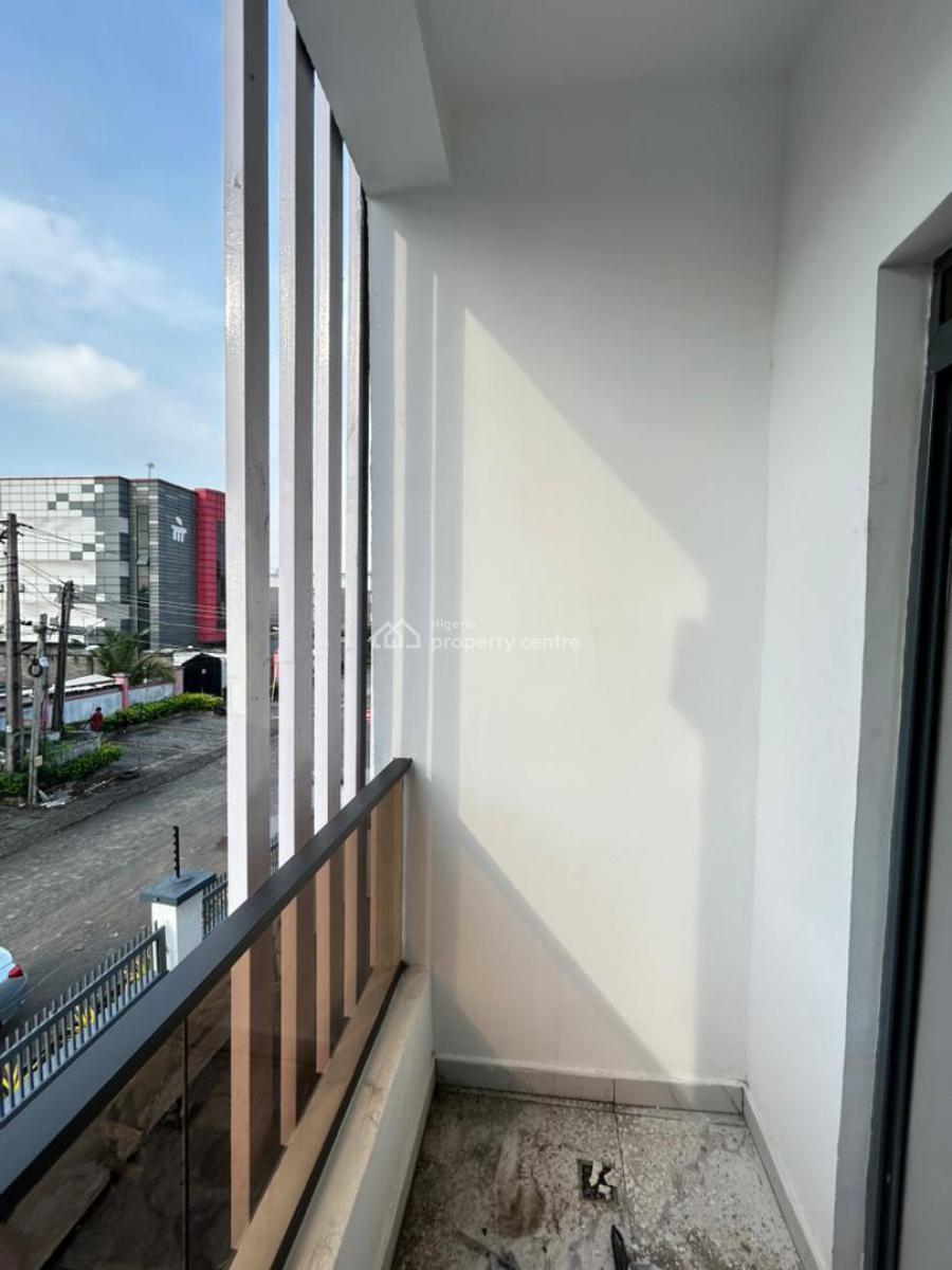 4 Bedroom Terrace Duplex with Self Compound, Lekki Phase 1, Lekki, Lagos, Terraced Duplex for Sale