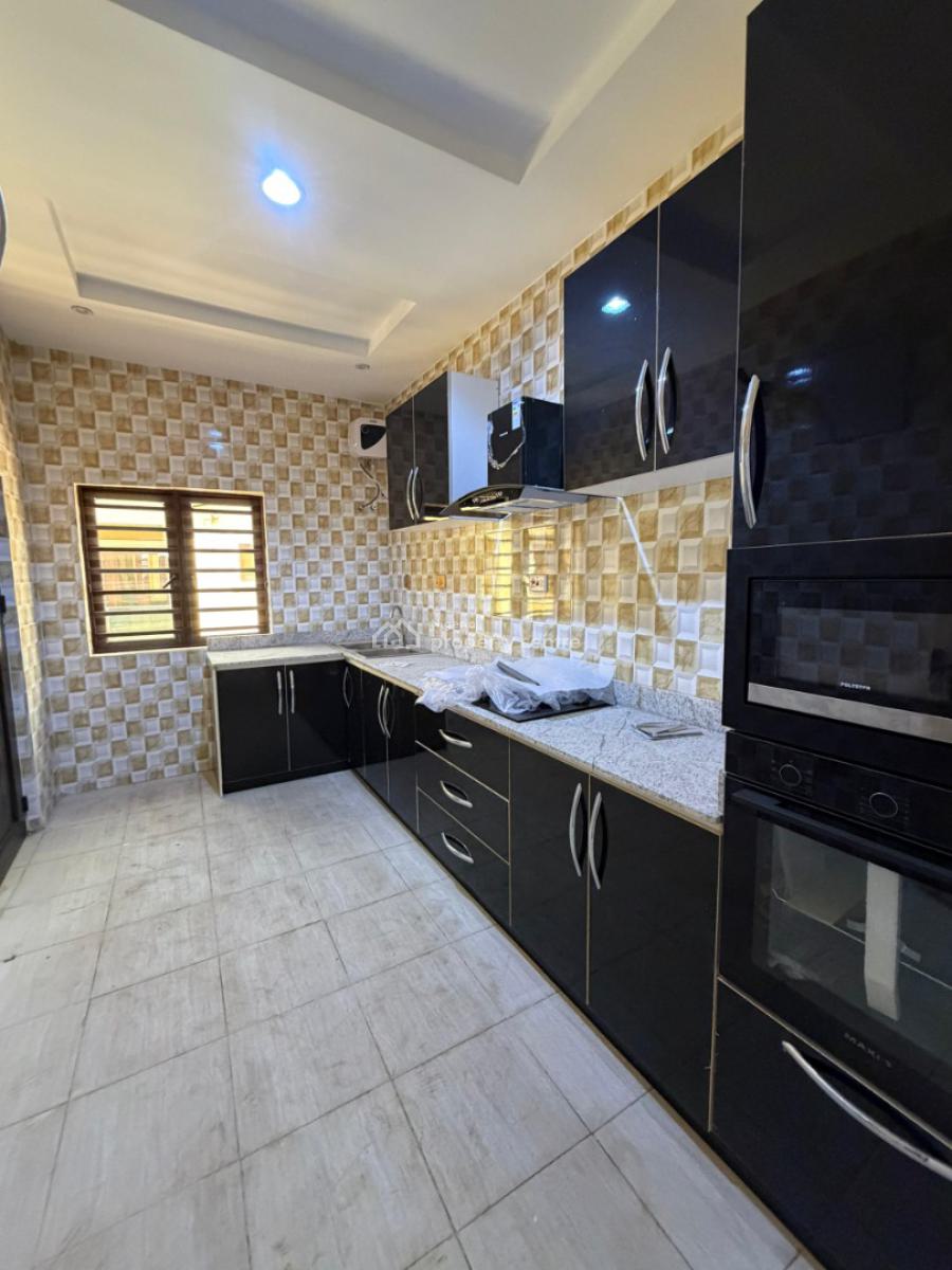 2 Bedroom Apartment, Alimosho, Lagos, Flat / Apartment for Sale