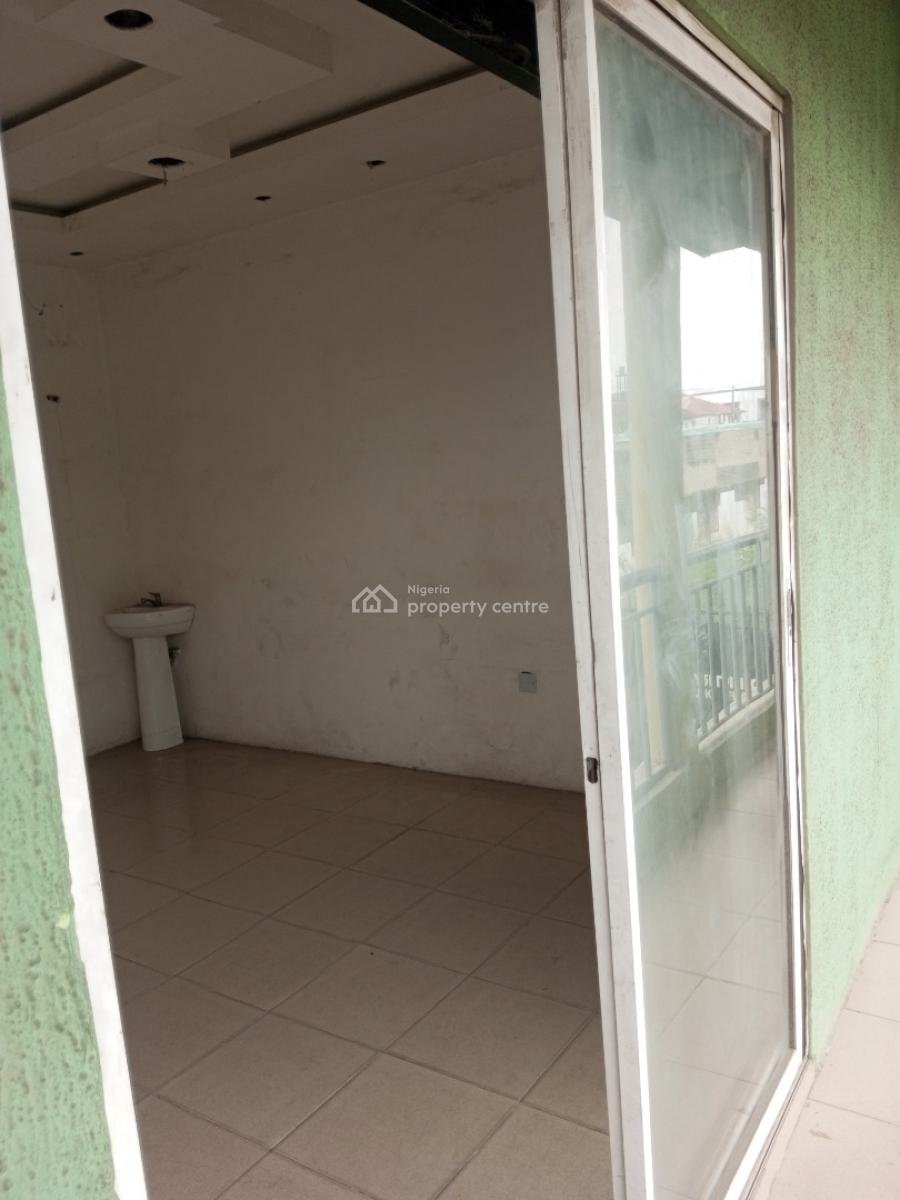 Shop Upstairs in a Complex Directly Facing The Road, Ado, Ajah, Lagos, Shop for Rent