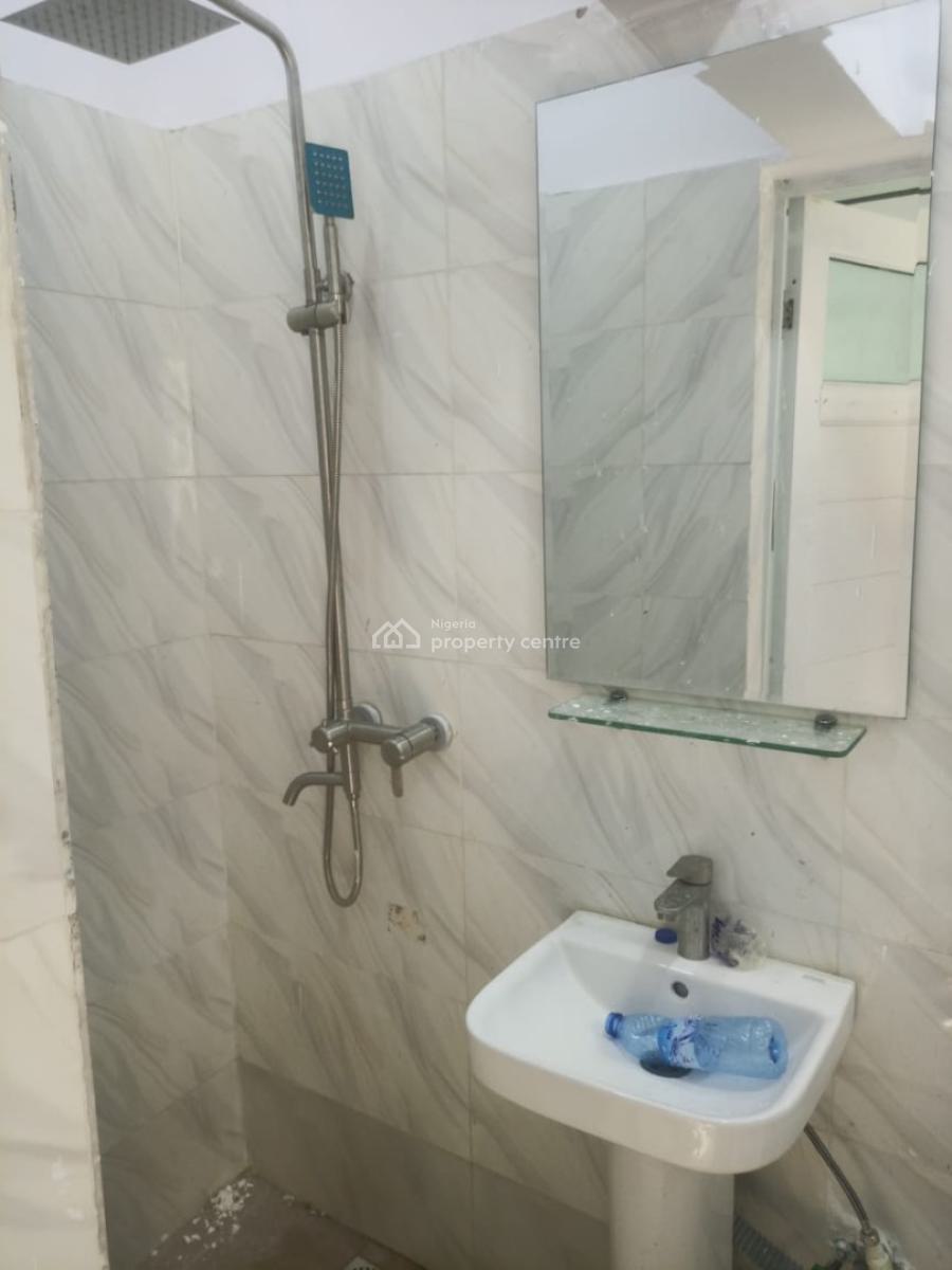 Luxury Ensuite Ground Floor 2-bedroom Flat, Iponri Estate By Market, Surulere, Lagos, Flat / Apartment for Rent