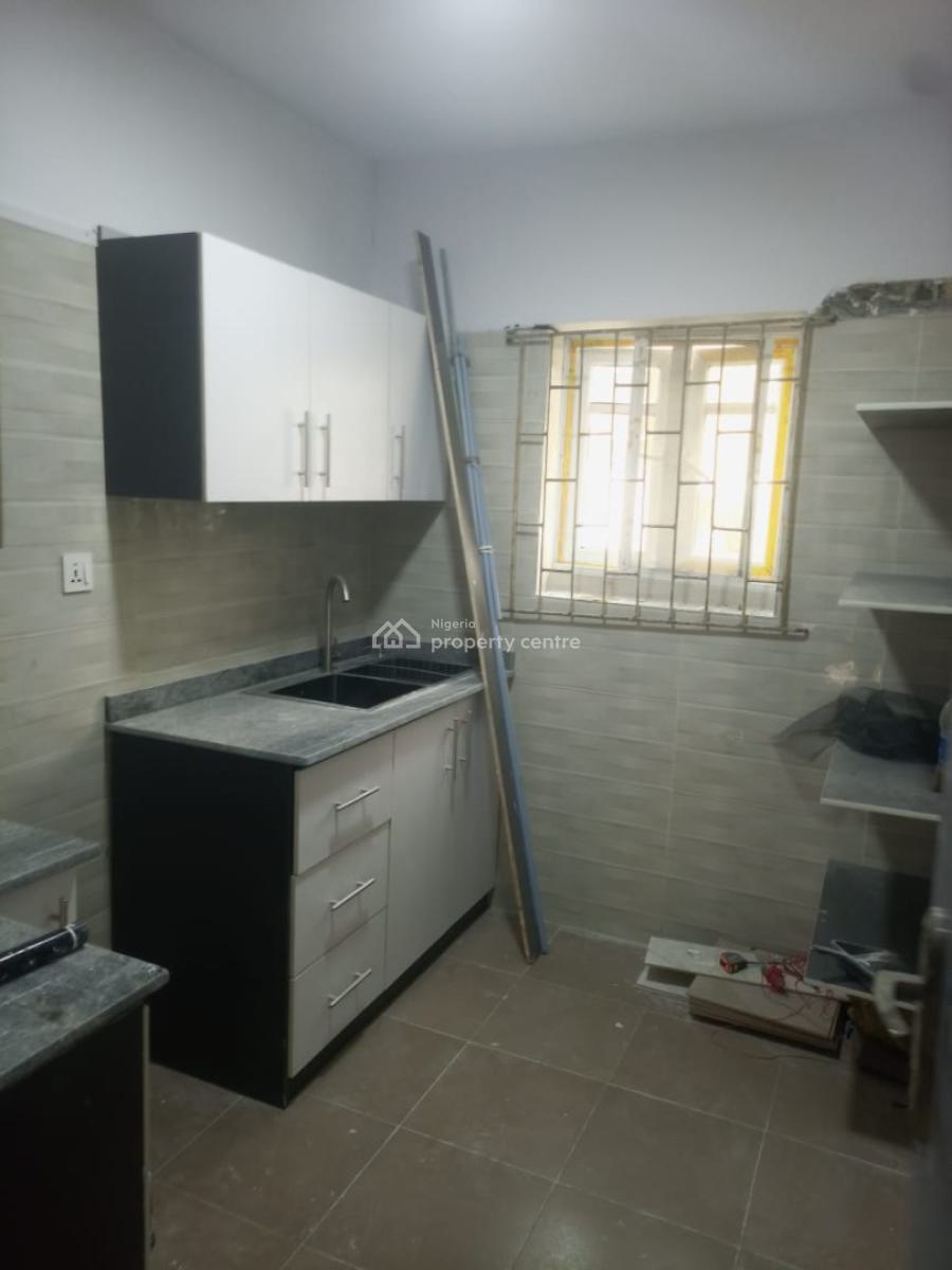 Luxury Ensuite Ground Floor 2-bedroom Flat, Iponri Estate By Market, Surulere, Lagos, Flat / Apartment for Rent