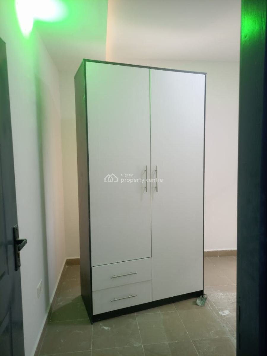 Luxury Ensuite Ground Floor 2-bedroom Flat, Iponri Estate By Market, Surulere, Lagos, Flat / Apartment for Rent