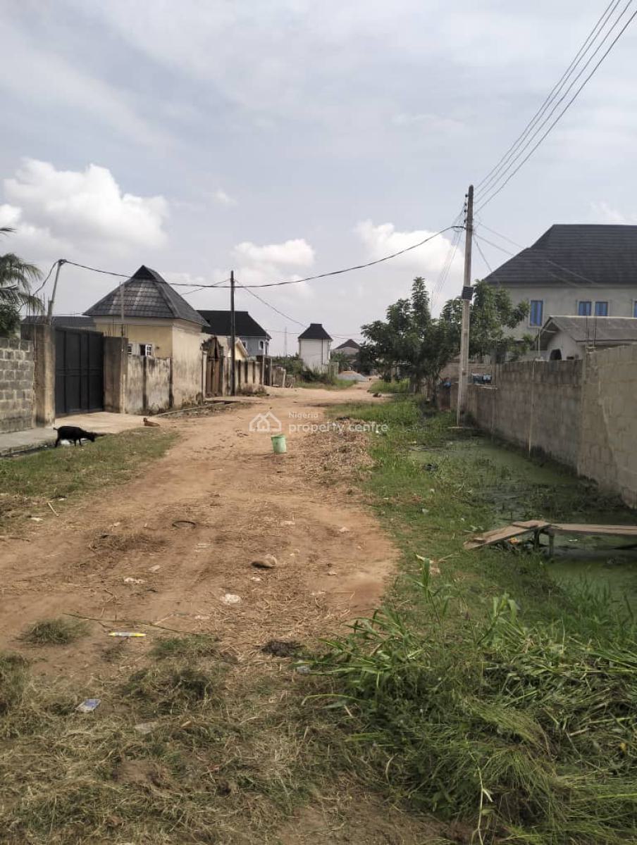 Solidly Built Decked Duplex at White Sand Kudebu Estate Ijegun Ikotun, Off Irekare Street Kudebu Estate, Ijegun White Sand, Ikotun, Lagos, Detached Duplex for Sale