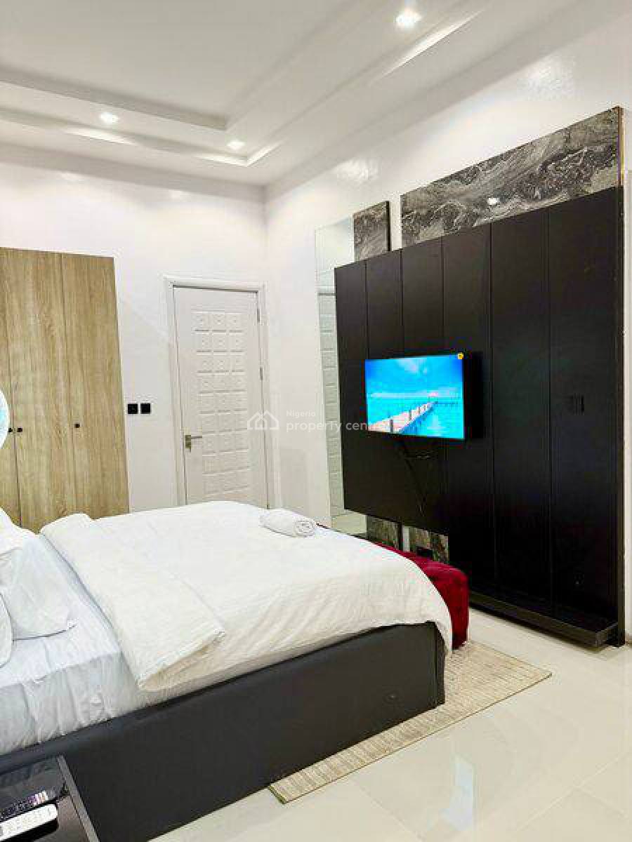 Serviced Apartment  3 Bedroom Airbnb Apartment in Ikate, Tunde Joda Street, Ikate, Lekki, Lagos, Flat / Apartment Short Let