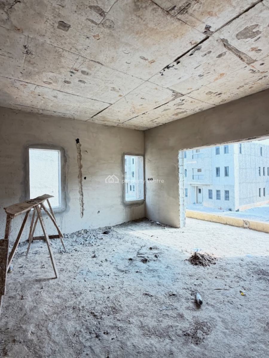 3 Beds + Bq  Elevator  Semi Finished, Gaduwa, Abuja, Block of Flats for Sale