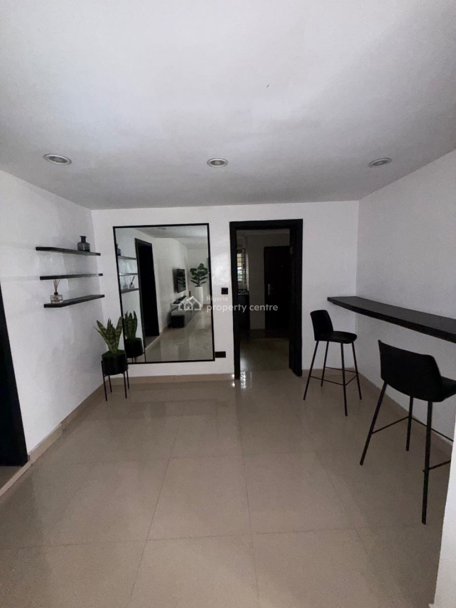 One Bedroom Apartment with Swimming Pool and Gym, Lekki Phase 1, Lekki, Lagos, Flat / Apartment for Rent