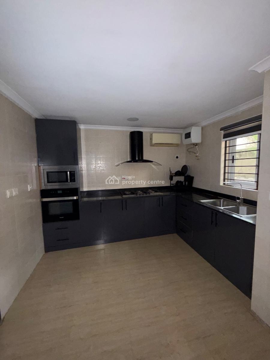 One Bedroom Apartment with Swimming Pool and Gym, Lekki Phase 1, Lekki, Lagos, Flat / Apartment for Rent