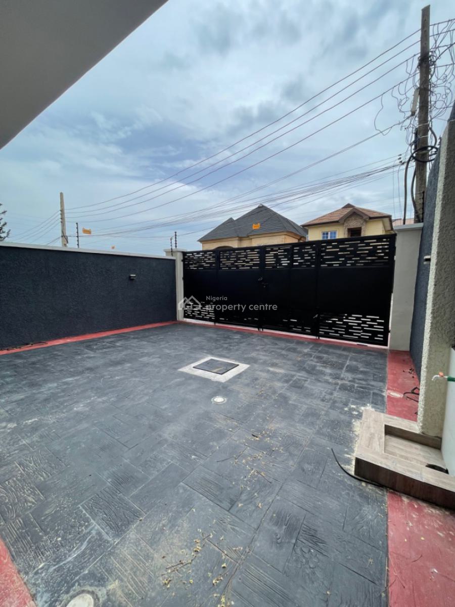 Spaciously Built 4-bedroom Semi Detached Duplex with Bq, Gra Phase 1, Magodo, Lagos, Semi-detached Duplex for Sale