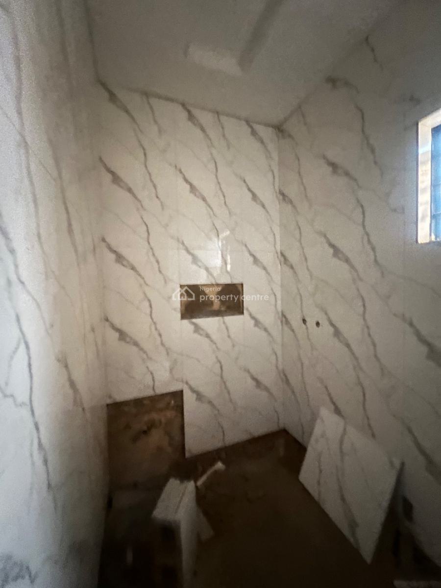 5 Bedrooms Semi Detached -duplex House + Bq, Gra Phase 1, Magodo, Lagos, Semi-detached Duplex for Sale