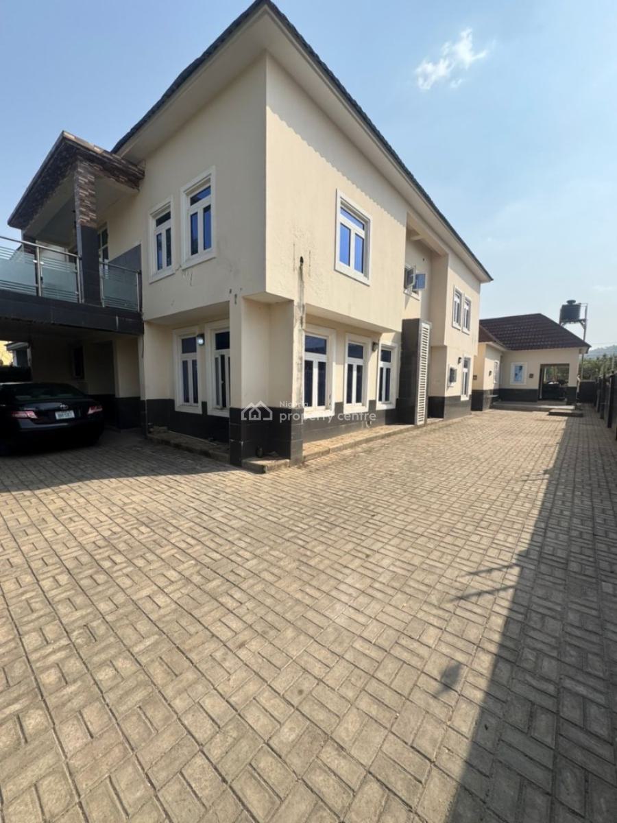 4 Bedroom Semi Detached Duplex (office/, Gwarimpa, Gwarinpa, Abuja, Semi-detached Duplex for Rent