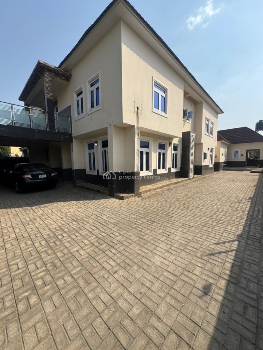 4 Bedroom Semi Detached Duplex (office/, Gwarimpa, Gwarinpa, Abuja, Semi-detached Duplex for Rent
