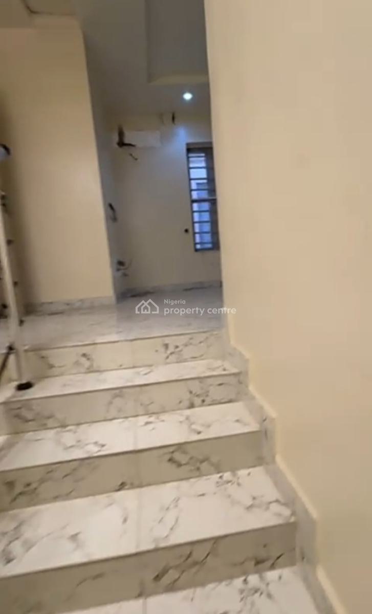 Upstairs Masters Bedroom Studio Apt with  Private Kitchen{ Video}, Van Daniels Estate Orchid Road, Lekki, Lagos, Self Contain (single Rooms) for Rent