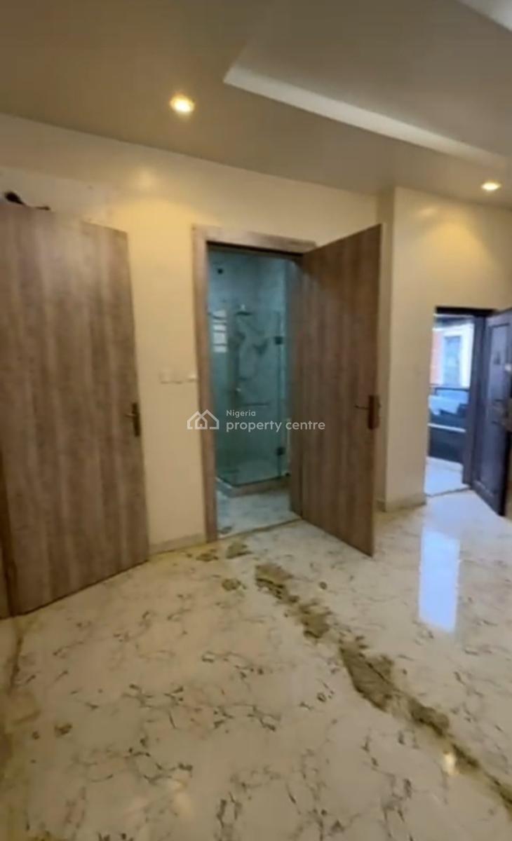 Upstairs Masters Bedroom Studio Apt with  Private Kitchen{ Video}, Van Daniels Estate Orchid Road, Lekki, Lagos, Self Contain (single Rooms) for Rent