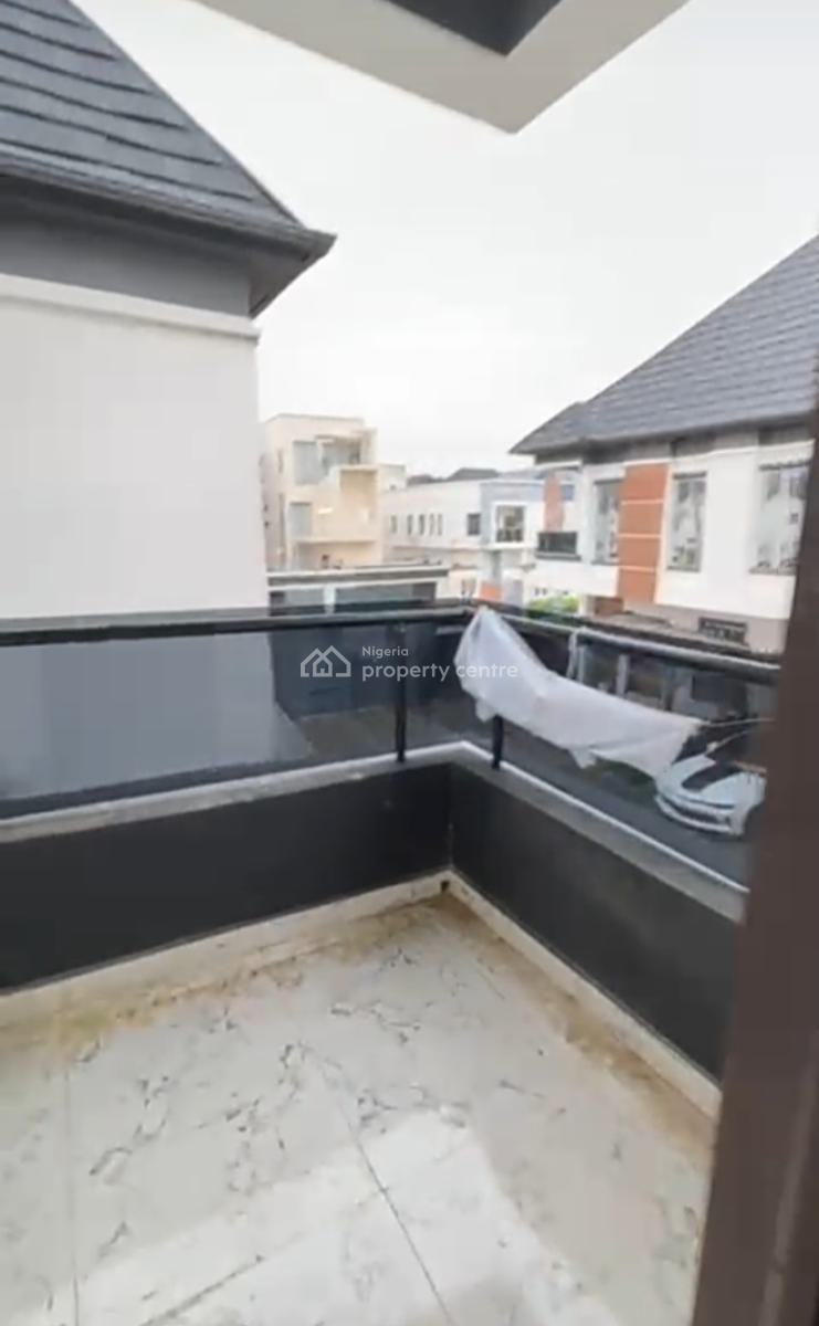 Upstairs Masters Bedroom Studio Apt with  Private Kitchen{ Video}, Van Daniels Estate Orchid Road, Lekki, Lagos, Self Contain (single Rooms) for Rent