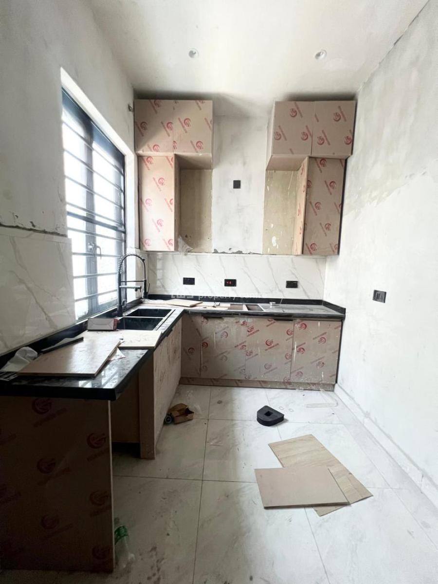 Unique 4bedroom Duplex with Bq, Chevron Lekki, Lekki, Lagos, Semi-detached Duplex for Sale