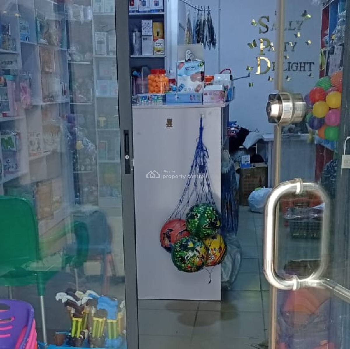 Shop Space on The Ground Floor, 3rd Avenue, Gwarinpa, Abuja, Shop for Rent