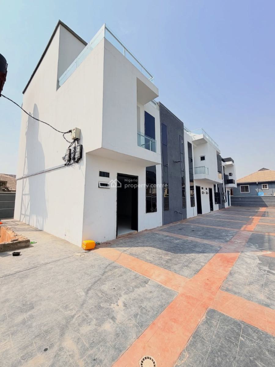 3 Bedroom Terrace Duplex, Ajao Estate Airport Road, Isolo, Lagos, Terraced Duplex for Sale