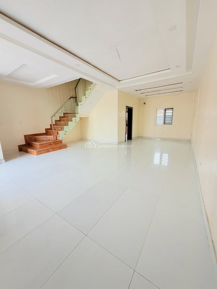3 Bedroom Terrace Duplex, Ajao Estate Airport Road, Isolo, Lagos, Terraced Duplex for Sale