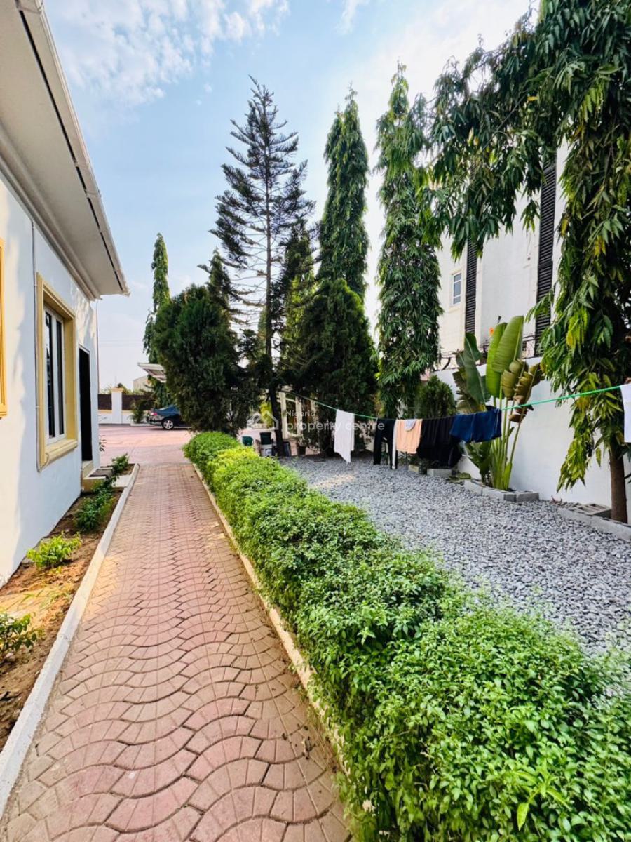 4bedrooms Fully Detached Duplex with 1bedrooms Guest Chalet, Guzape District, Abuja, Detached Duplex for Rent