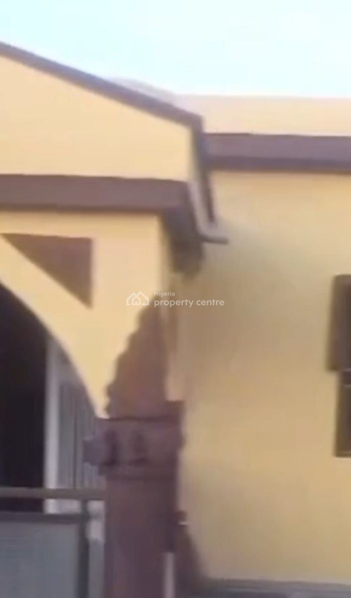 Very Nice Decent Sharp Lovely 3 Bedroom Flats with a Rooftop Lounge, Surulere, Lagos, Flat / Apartment for Rent