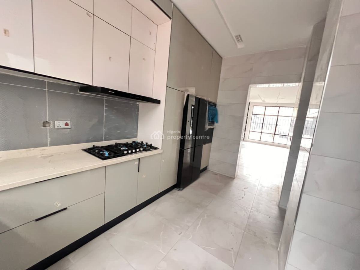 Well Maintained 4 Bedroom Semi Detached with Bq in a Prime Estate, Victoria Island (vi), Lagos, Semi-detached Duplex for Sale