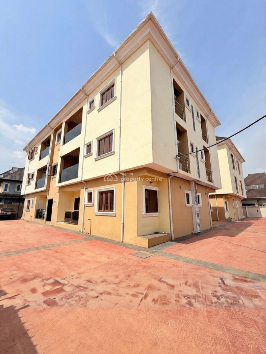 2 Bedroom Apartment, Alimosho, Lagos, Block of Flats for Sale