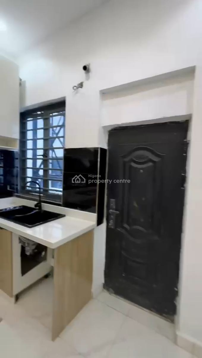 4 Bedroom Semi Detached, Around Abraham Adesanya. Lagos, Ajah, Lagos, Semi-detached Duplex for Sale