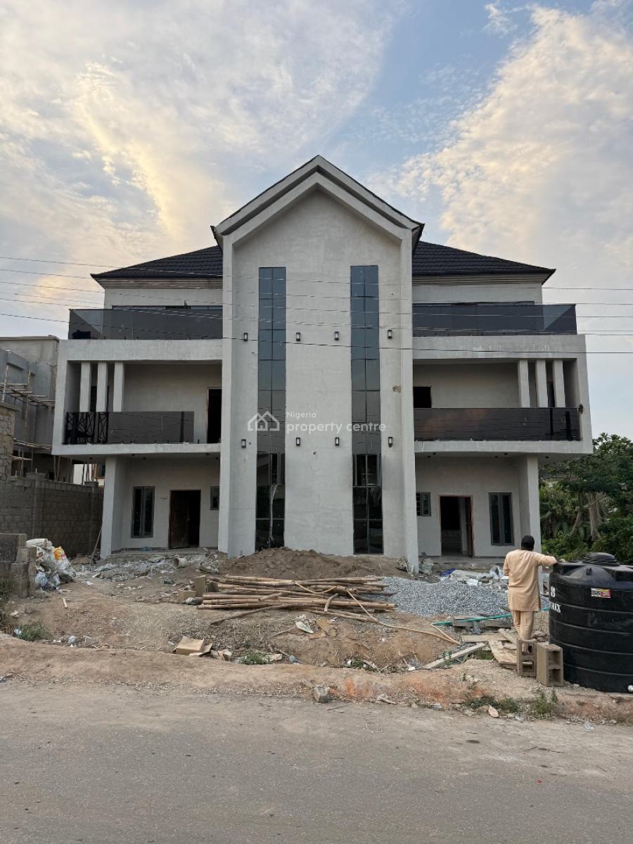 Massively Built 4 Bedrooms Semi Detached Penthouse Duplex, Kolapo Ishola Gra, Ibadan, Oyo, Semi-detached Duplex for Sale