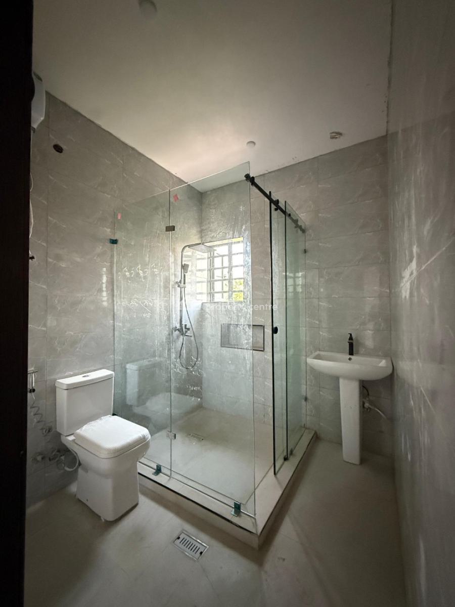 Massively Built 4 Bedrooms Semi Detached Penthouse Duplex, Kolapo Ishola Gra, Ibadan, Oyo, Semi-detached Duplex for Sale