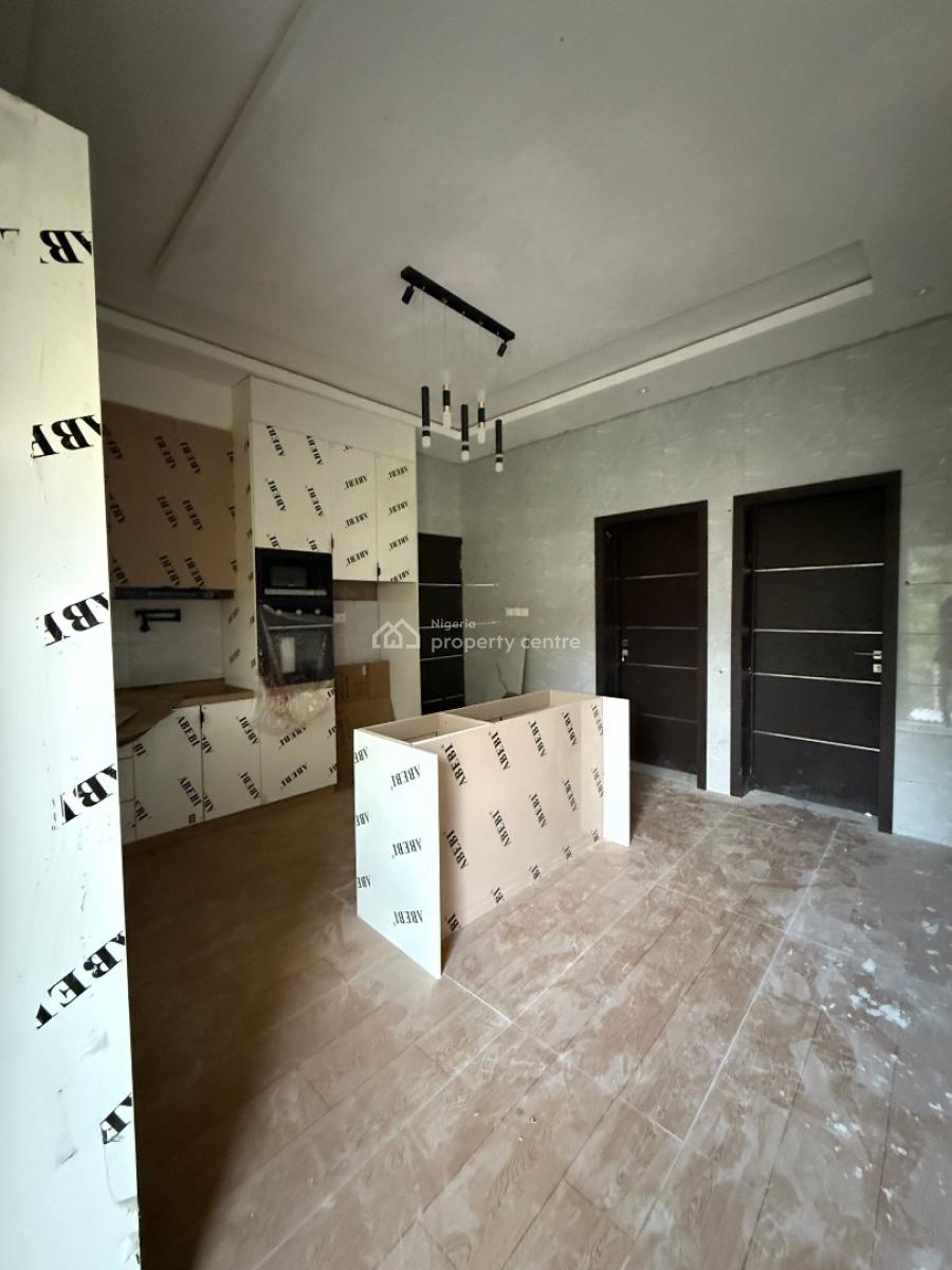 Massively Built 4 Bedrooms Semi Detached Penthouse Duplex, Kolapo Ishola Gra, Ibadan, Oyo, Semi-detached Duplex for Sale