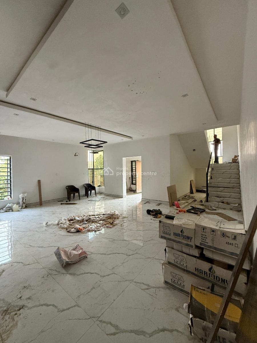 Massively Built 4 Bedrooms Semi Detached Penthouse Duplex, Kolapo Ishola Gra, Ibadan, Oyo, Semi-detached Duplex for Sale