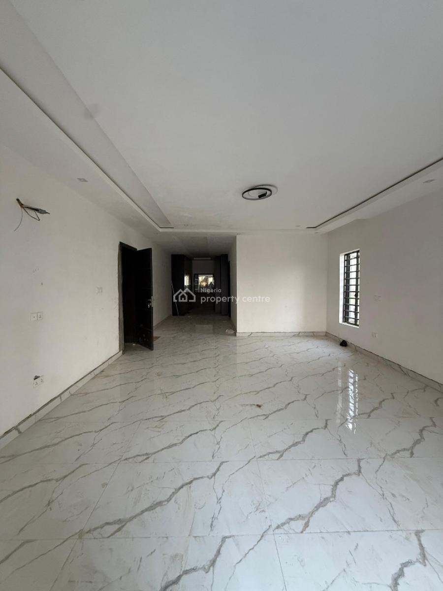 Massively Built 4 Bedrooms Semi Detached Penthouse Duplex, Kolapo Ishola Gra, Ibadan, Oyo, Semi-detached Duplex for Sale