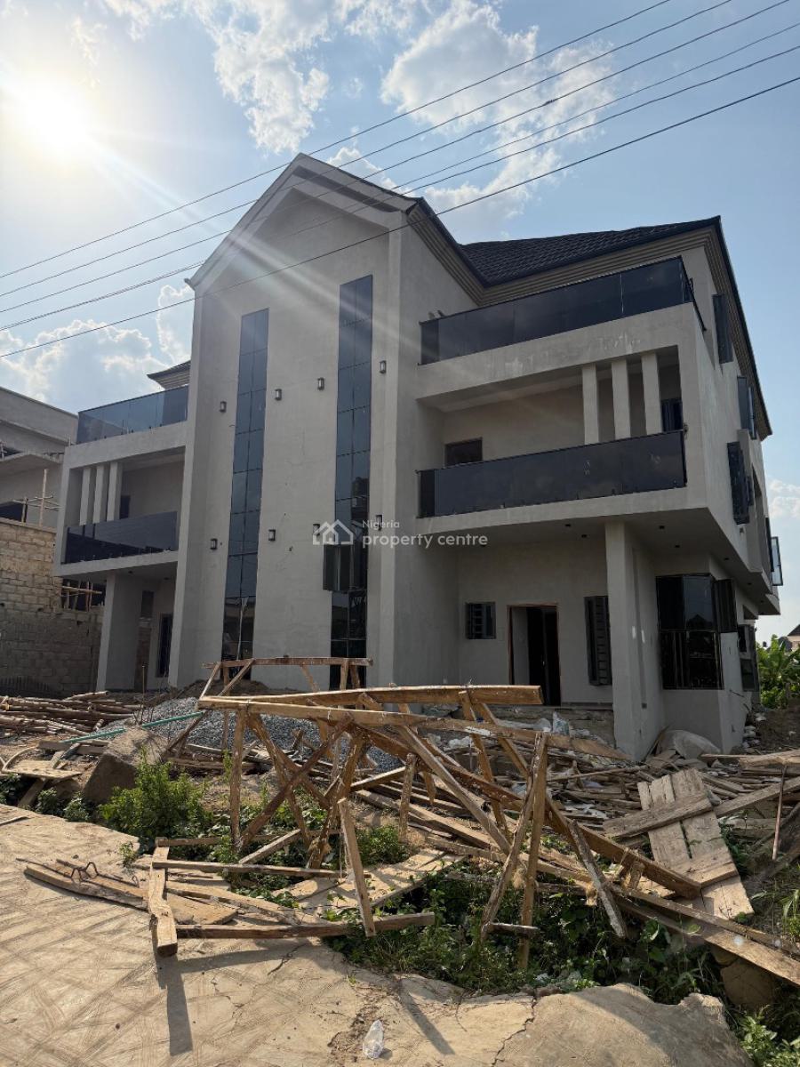 Massively Built 4 Bedrooms Semi Detached Penthouse Duplex, Kolapo Ishola Gra, Ibadan, Oyo, Semi-detached Duplex for Sale